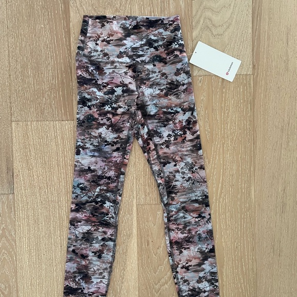 lululemon athletica Pants - NWT Lulu Lemon Align Pants Size 4. 💕
